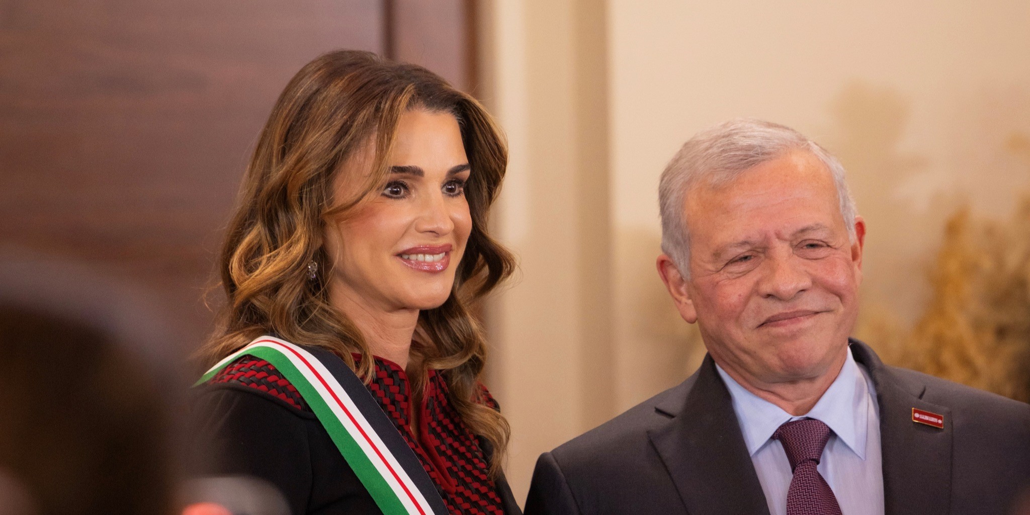 رئيس جامعة الحسين بن طلال  يهنئ الملكة بحصولها على وسام النهضة.